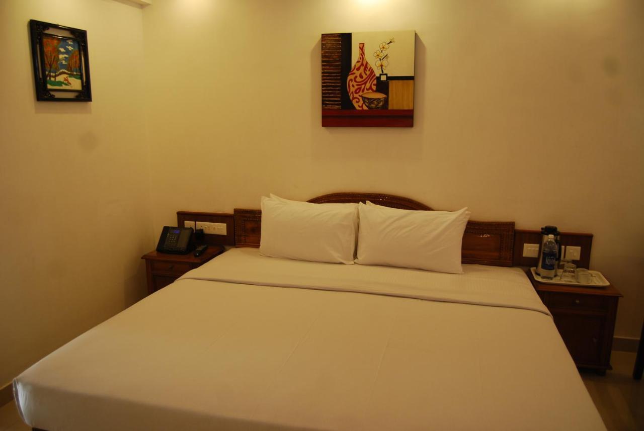 טריואנדרום Hotel Rajadhani מראה חיצוני תמונה